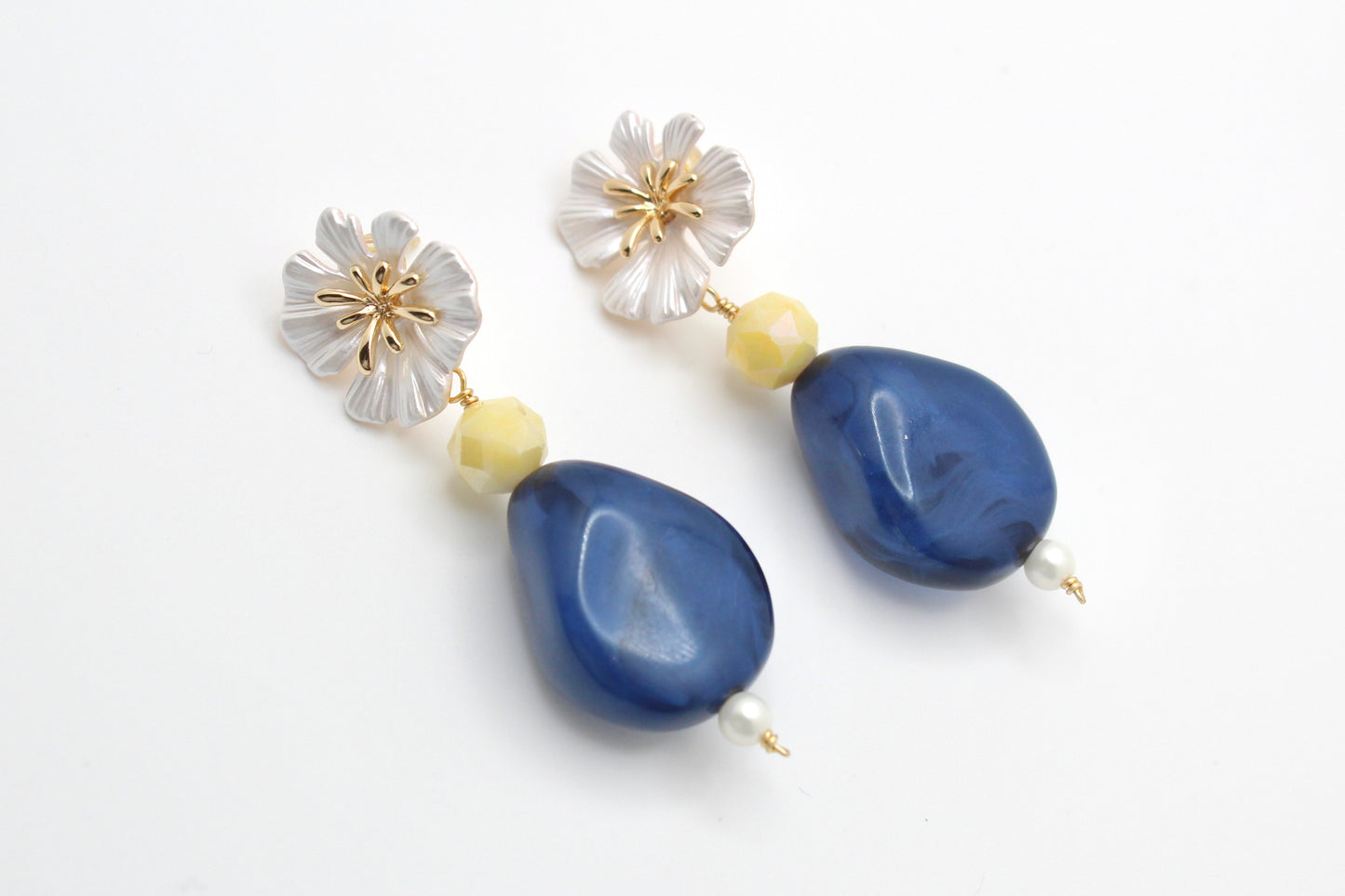 Blue Daisy Earrings