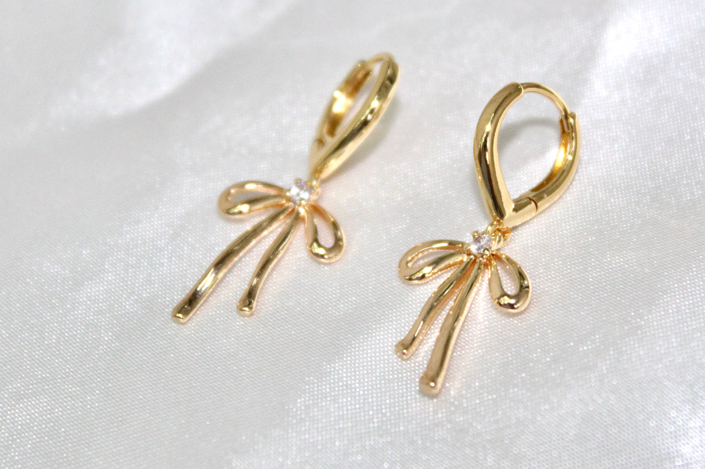 Dainty Waterfall Bow Hoops